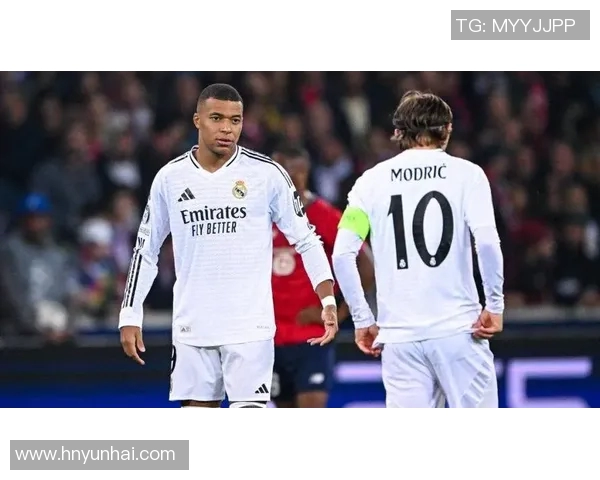 戴维斯与姆巴佩的巅峰对决谁能在绿茵场上书写传奇新篇